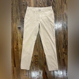 Lululemon ABC Classic-Fit Trouser 32L
Stretch Cotton VersaTwill